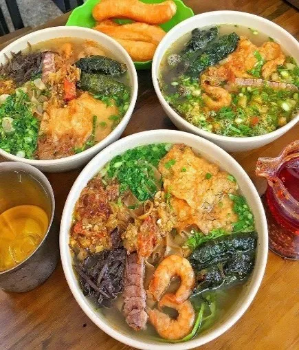 Bánh canh Nguyễn Tất Tố – Món ngon dân dã ấm lòng buổi sáng