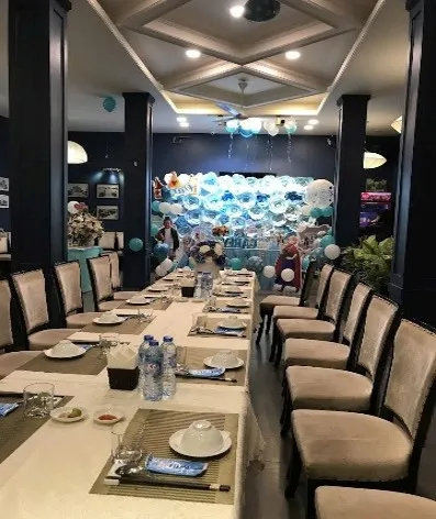 Nhà hàng Quốc Hương – Bữa trưa với chả Quốc Hương trứ danh