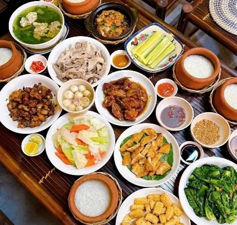 Cơm niêu Nhà Chảnh – Bữa cơm gia đình ấm cúng ngay gần The Nova
